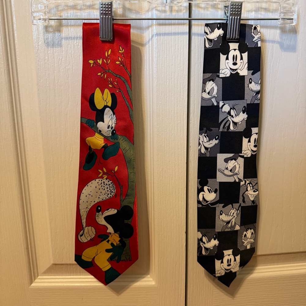 Disney Black & Gray Checker Mickey and Pluto Necktie
